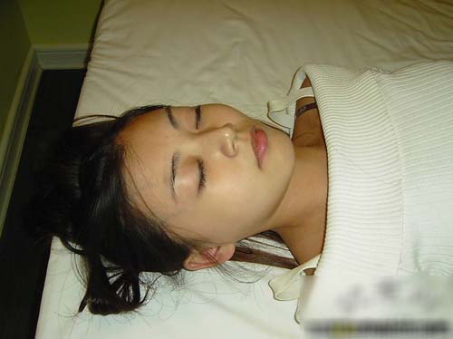 盘点漂亮女尸被解剖图片 野外解剖全过程！胆小勿入！