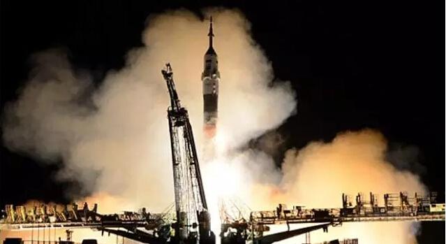 蓝色起源第三次发射并回收火箭，与SpaceX争雄