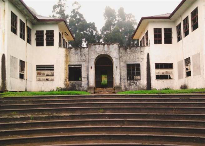 他们前往“猛鬼医院”探险 意外撞见惊悚一幕