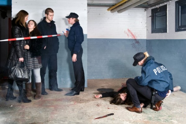 9-bystander-effect_000013598742_Small