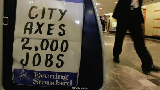 如果报纸上对经济的预测比较积极,下一周的经济表现就往往会不理想。