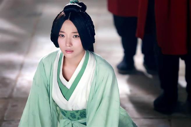 魏晋南北朝：低等嫔妃遣散还家，高等为尼。