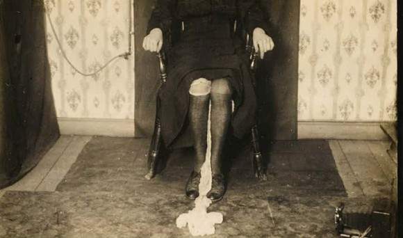 《15张复古通灵诡异照片》没有PS的年代要做假还真辛苦w - 图片14