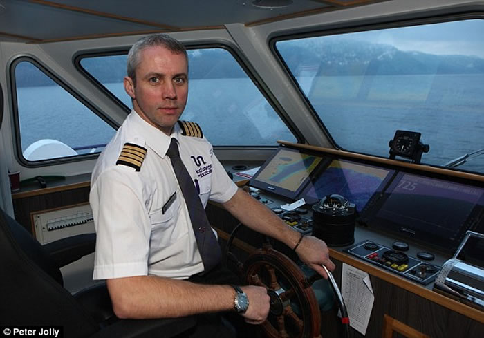 英国尼斯湖湖底发现巨大沟槽 可能是尼斯湖水怪的家？