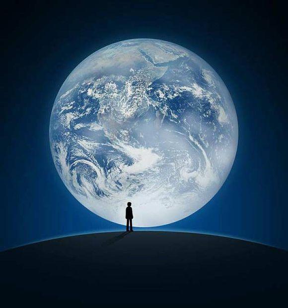 每天都在看这个封面 却从未想过这是道地理题