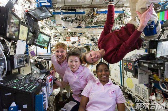 女太空人服用避孕药来解决生理期。(图片取自nai2)