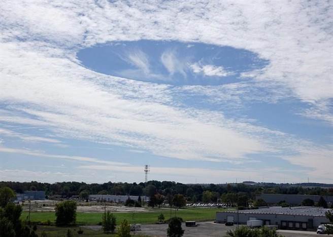 气象学上称为“雨幡洞”的现象