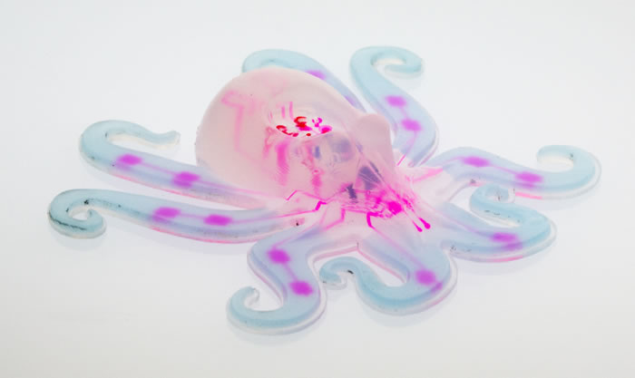 世界首个通体柔性章鱼机器人”Octobot”