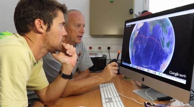 其中一只装有标记的“军舰鸟”没有挥动翅膀就飞行了40英里。