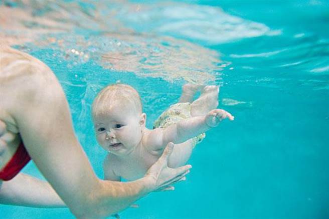 6个月内婴儿 不易呛水