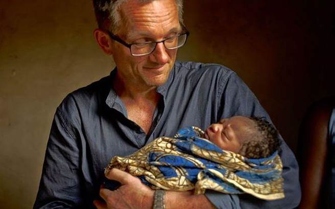 起初，医生和生物科学家都无法解释，认为是遗传病。