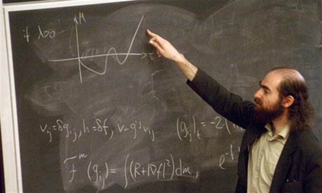 格里戈里拒绝奖金，只想好好研究数学。(图／storiografia.me)