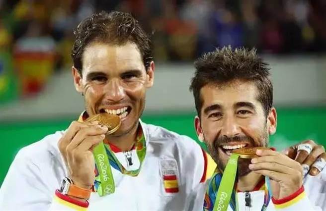 “咬金牌” “咬金牌”