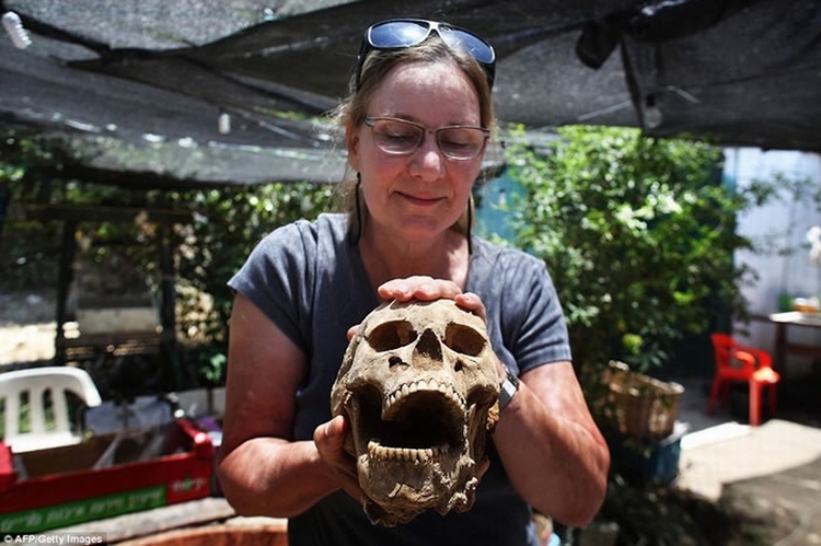 美国考古学家在以色列发现首个歌利亚后裔非利士人墓地