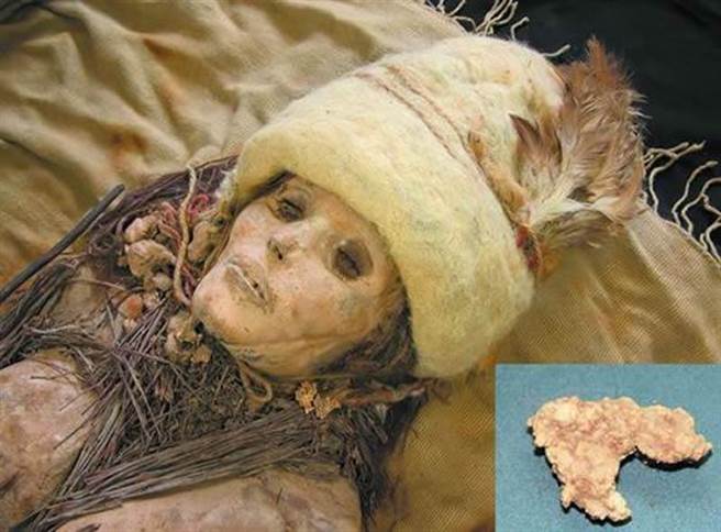 罗布泊西边有著名的楼兰古城遗迹。