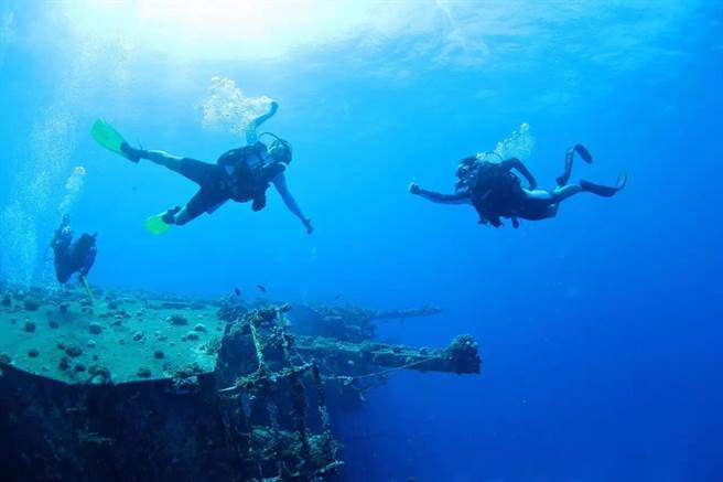 “红海”每年8月份的时候，温度最高可达32℃。