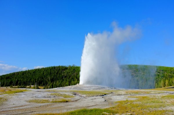 黄石公园超级火山下面翻滚的究竟是啥