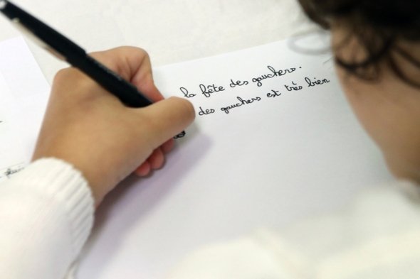 据说左撇子的身心更加脆弱？