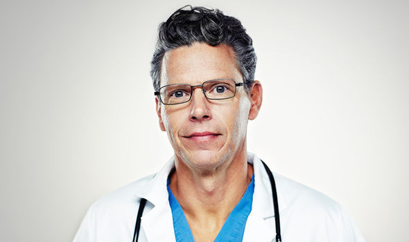 大完便先別冲!7種大便形狀仔細觀賞能救你一命,大便太臭少吃這些能改善!