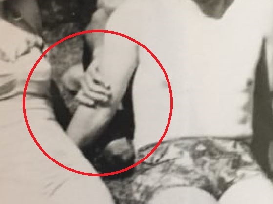 看似平常黑白老照片，潜藏超诡异亮点